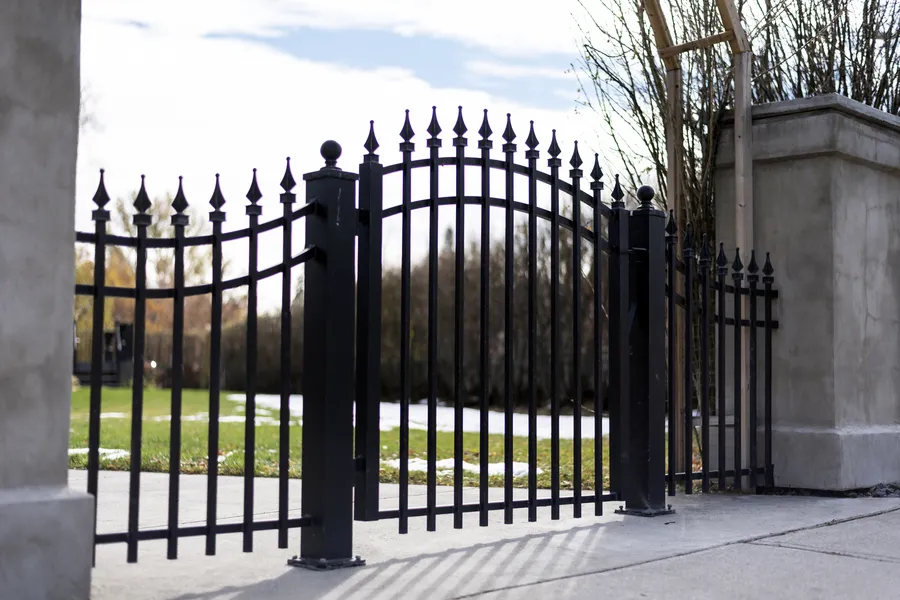 Troubleshooting Problems After Gate Installation For Garages in Tarzana CA Troubleshooting Problems After Gate Installation For Garages in Tarzana CA